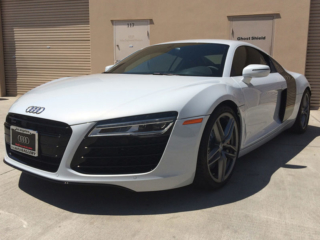 white-audi-r8-3