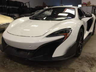 white-mclaren-675lt-1