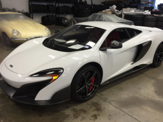 white-mclaren-675lt-2
